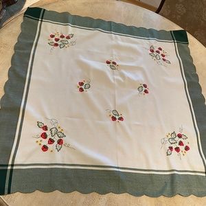 Vintage Hand-Embroidered Strawberries Square Scalloped Edge Tablecloth